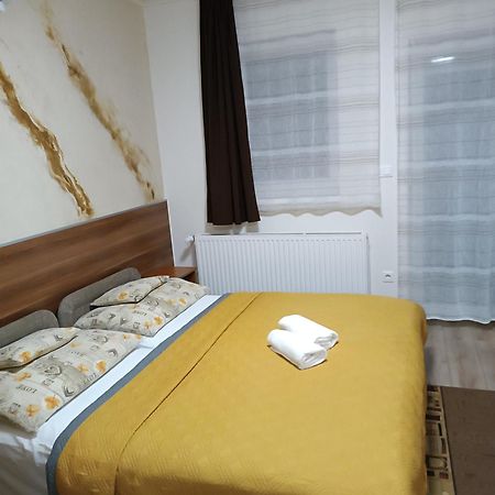Boglarka Vendeghaz Apartment Mosonmagyarovar Bagian luar foto