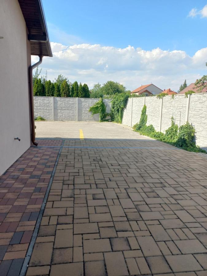 Boglarka Vendeghaz Apartment Mosonmagyarovar Bagian luar foto