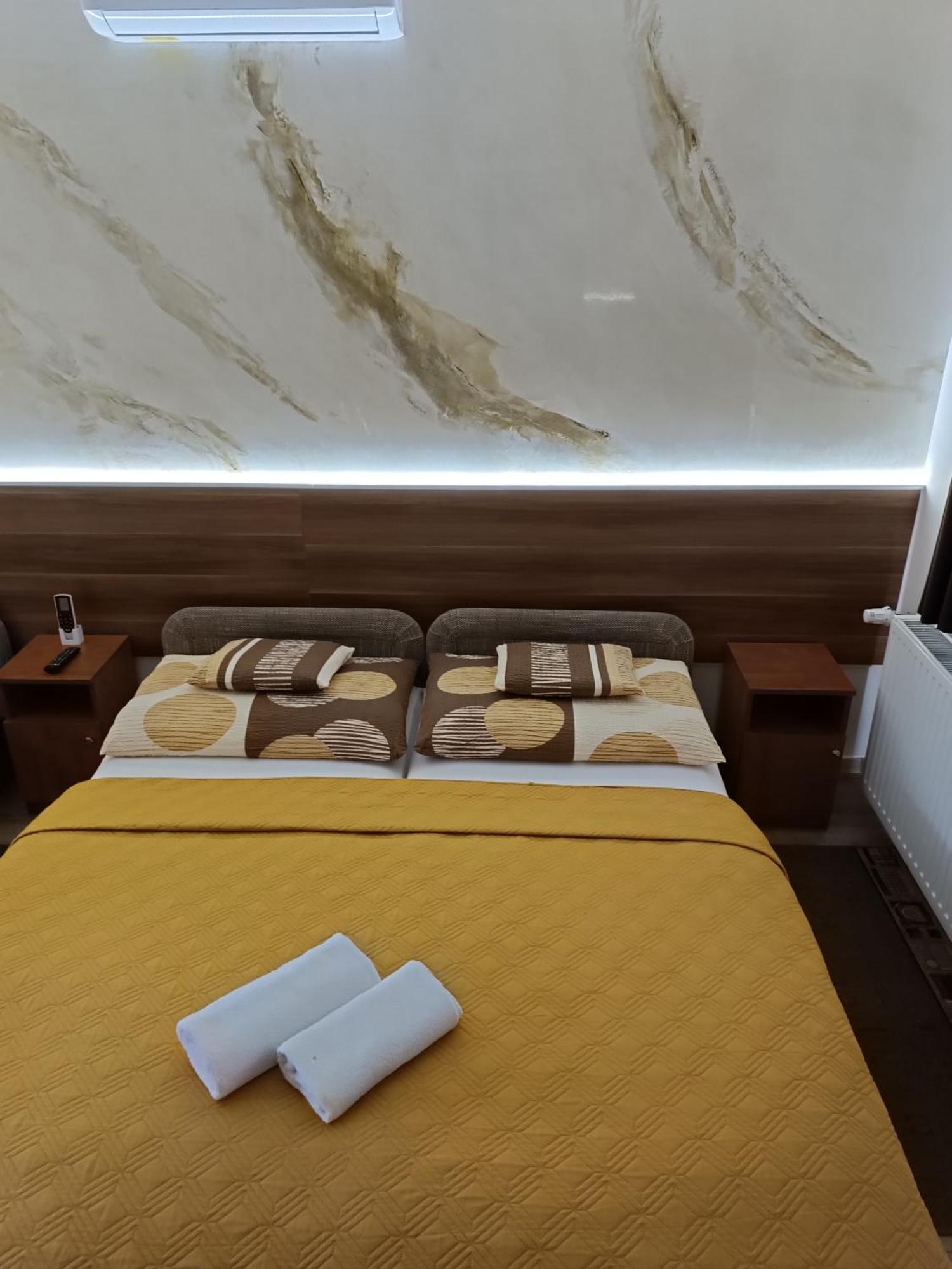 Boglarka Vendeghaz Apartment Mosonmagyarovar Bagian luar foto
