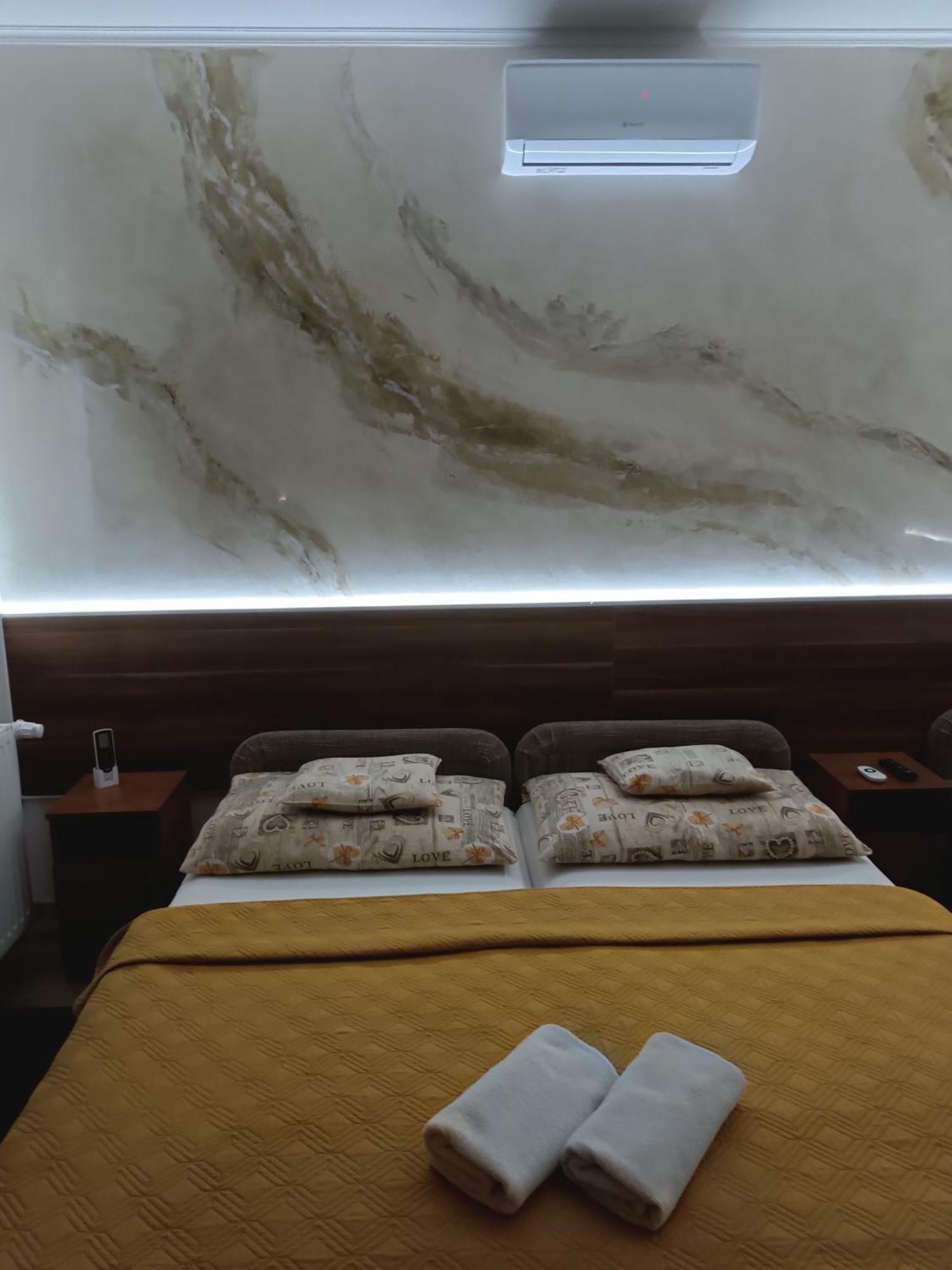 Boglarka Vendeghaz Apartment Mosonmagyarovar Bagian luar foto