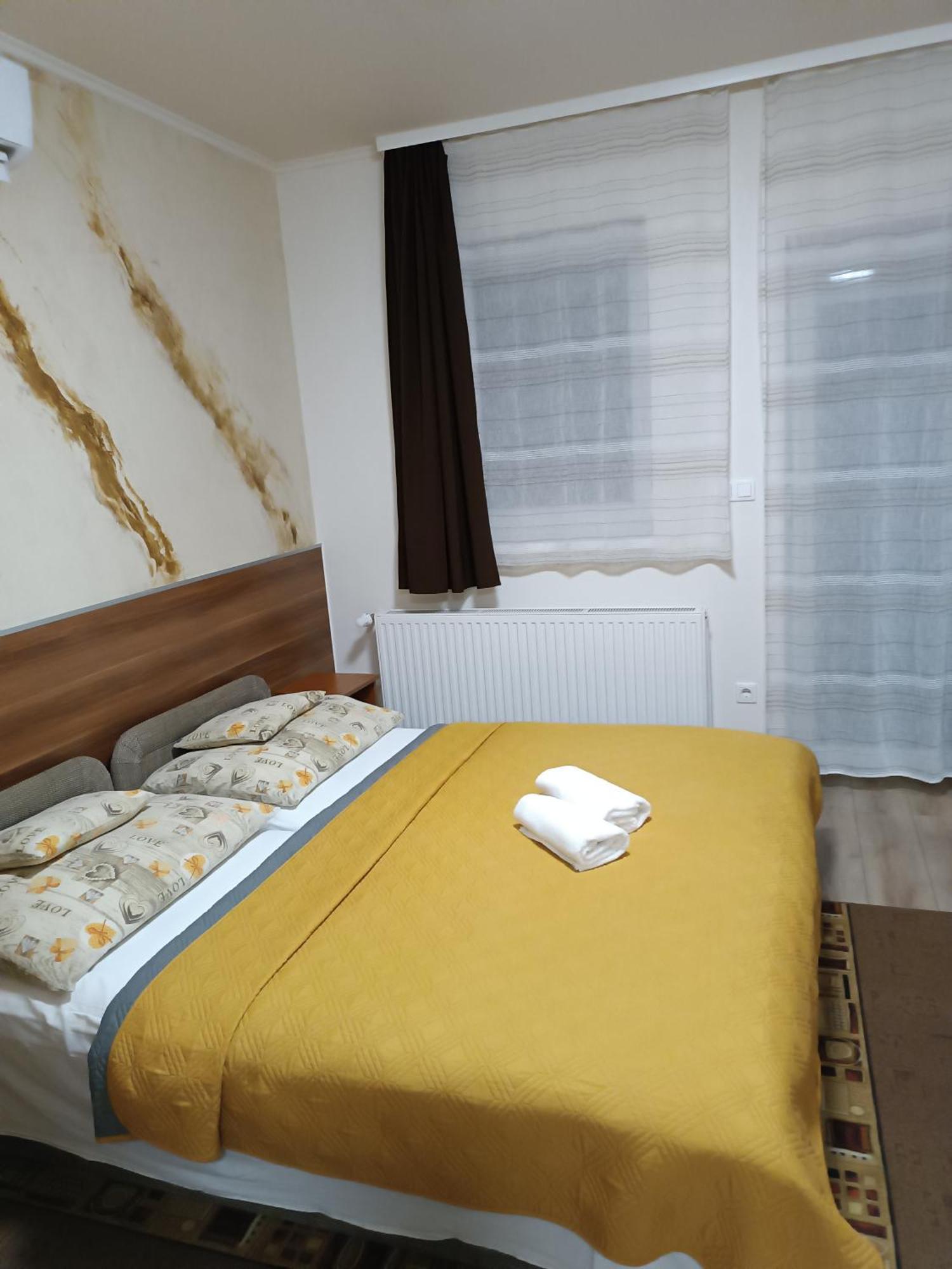Boglarka Vendeghaz Apartment Mosonmagyarovar Bagian luar foto