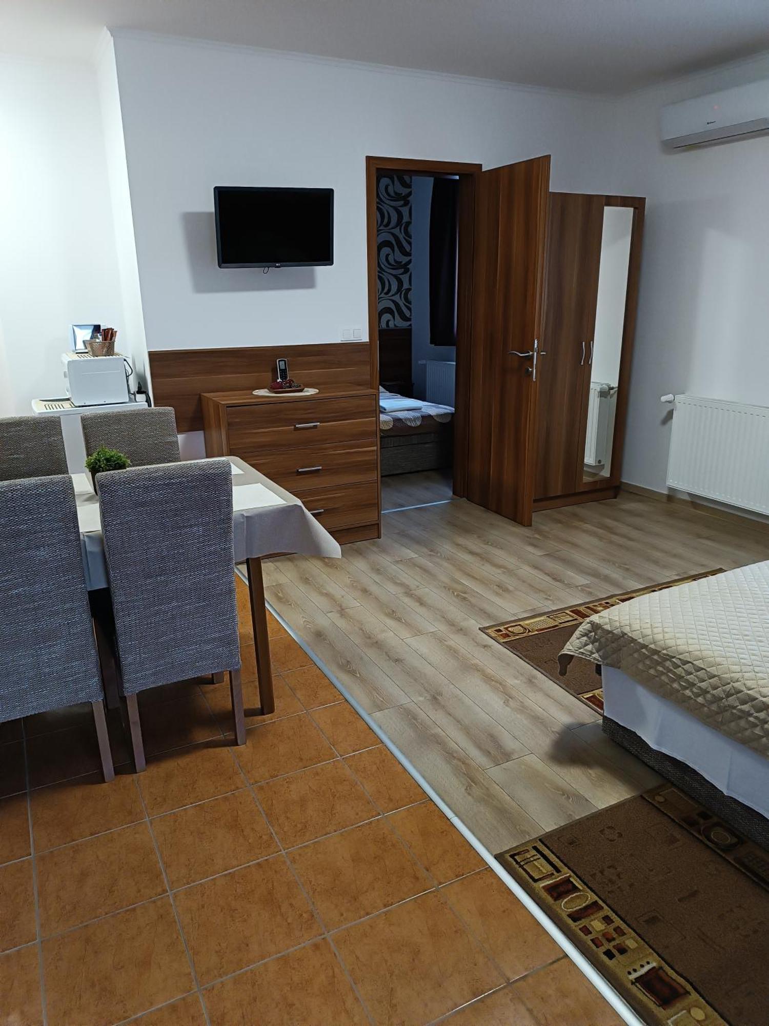 Boglarka Vendeghaz Apartment Mosonmagyarovar Bagian luar foto