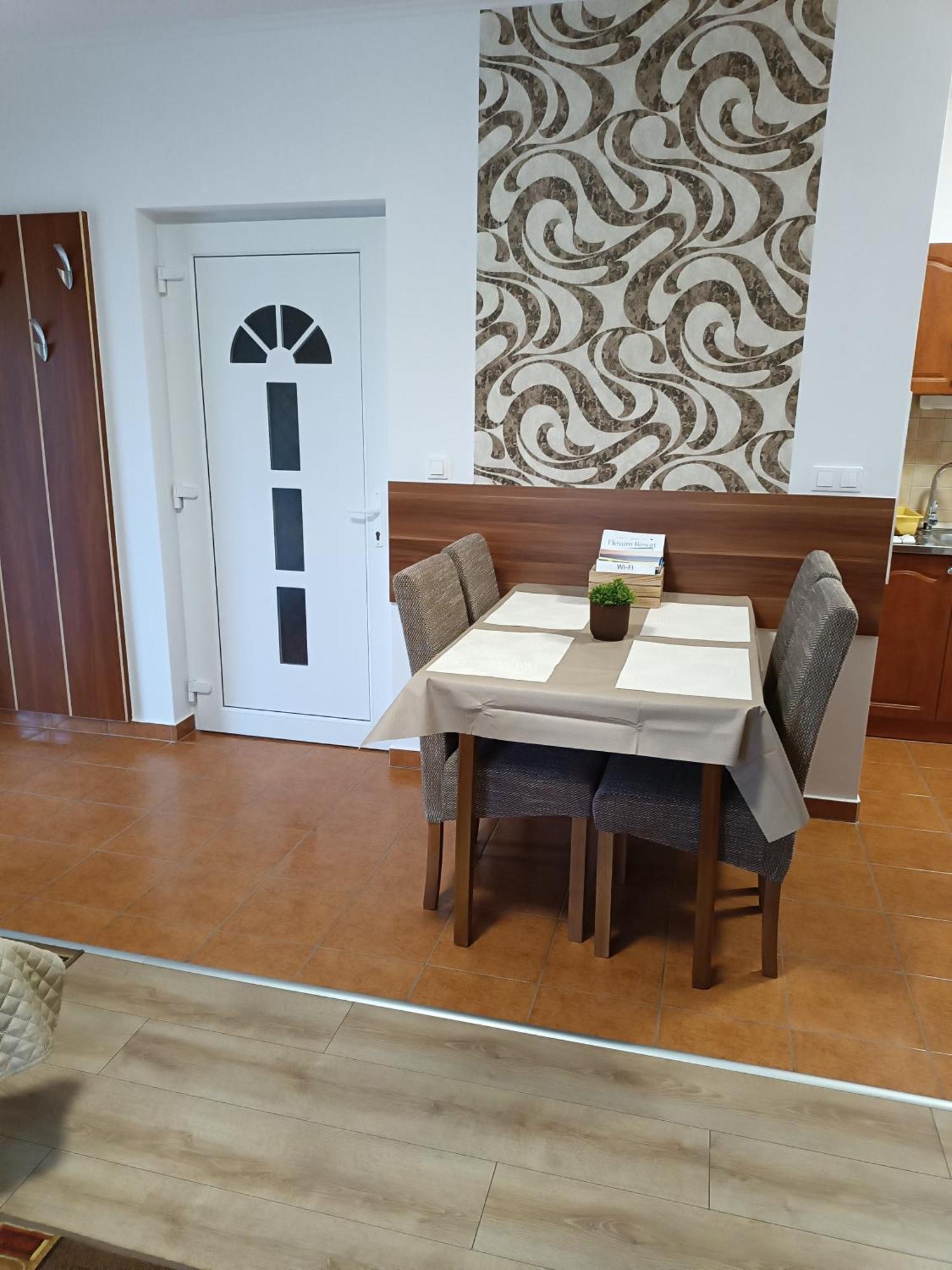 Boglarka Vendeghaz Apartment Mosonmagyarovar Bagian luar foto